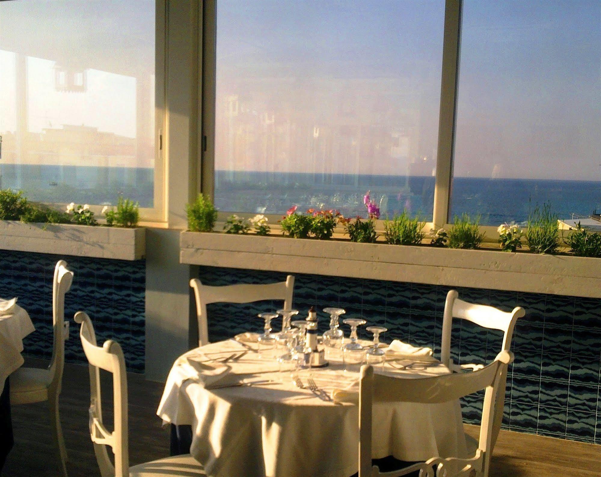 Hotel Maremonti Gabicce Mare Zewnętrze zdjęcie